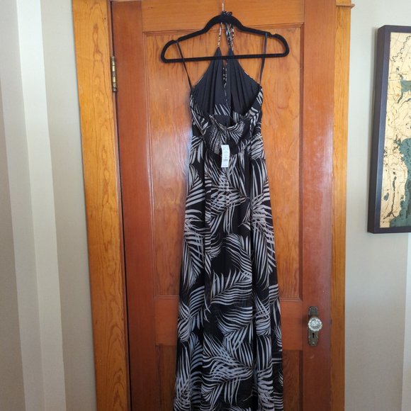 NEW White House Black Market Halter Dress - Picture 2 of 4